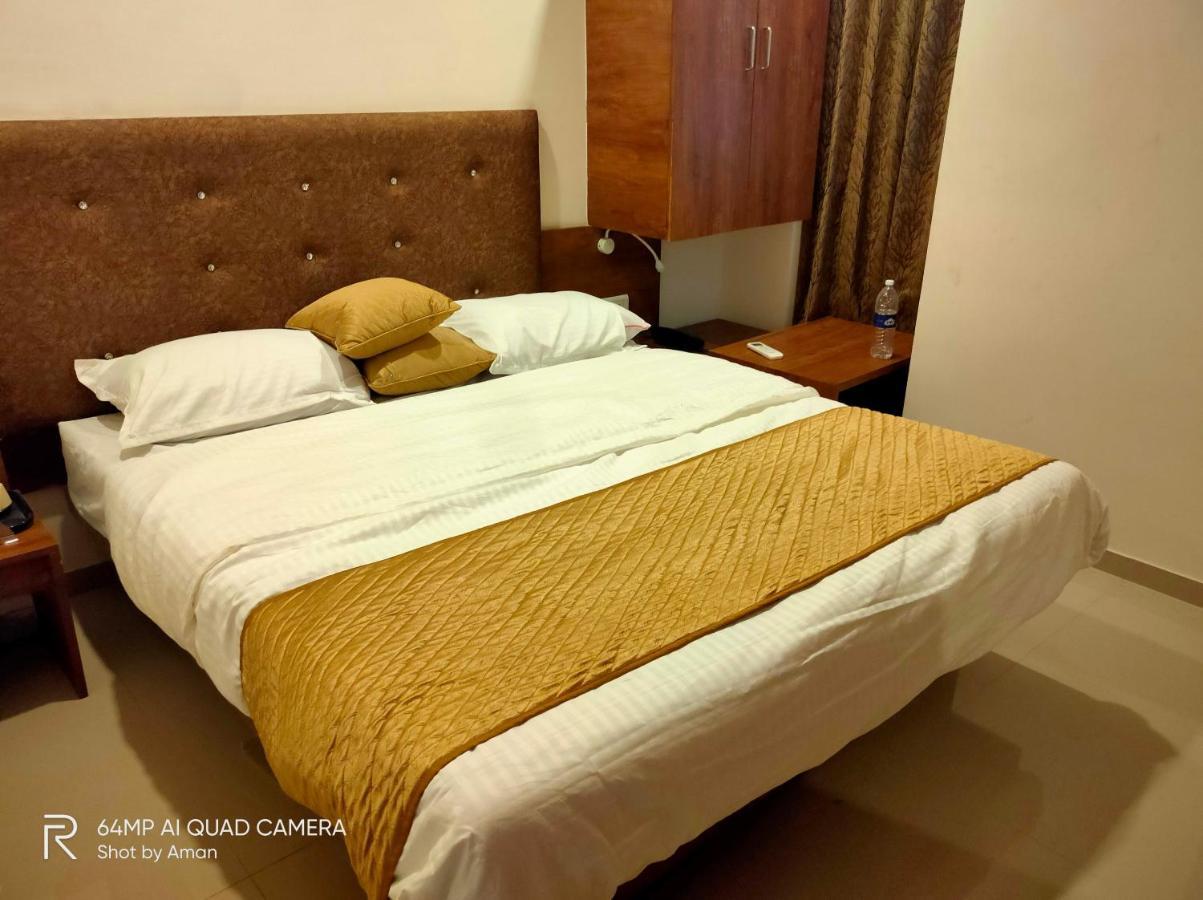 Hotel Sai Krupa Ahmedabad Exterior photo